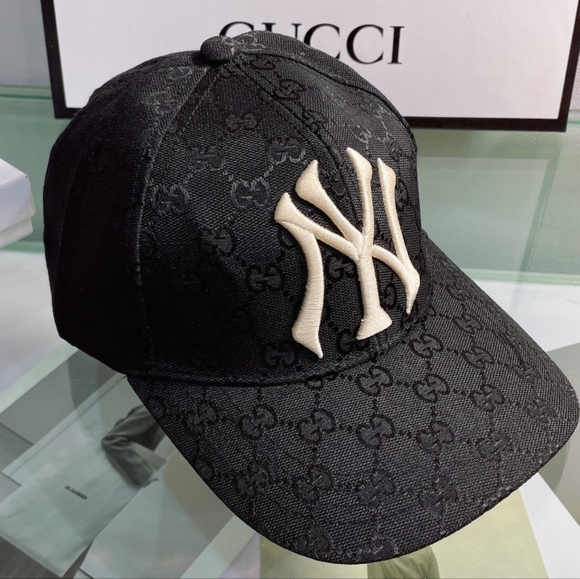 GucciXYankees Black and White Monogram Baseball Cap - Picture 1 of 14